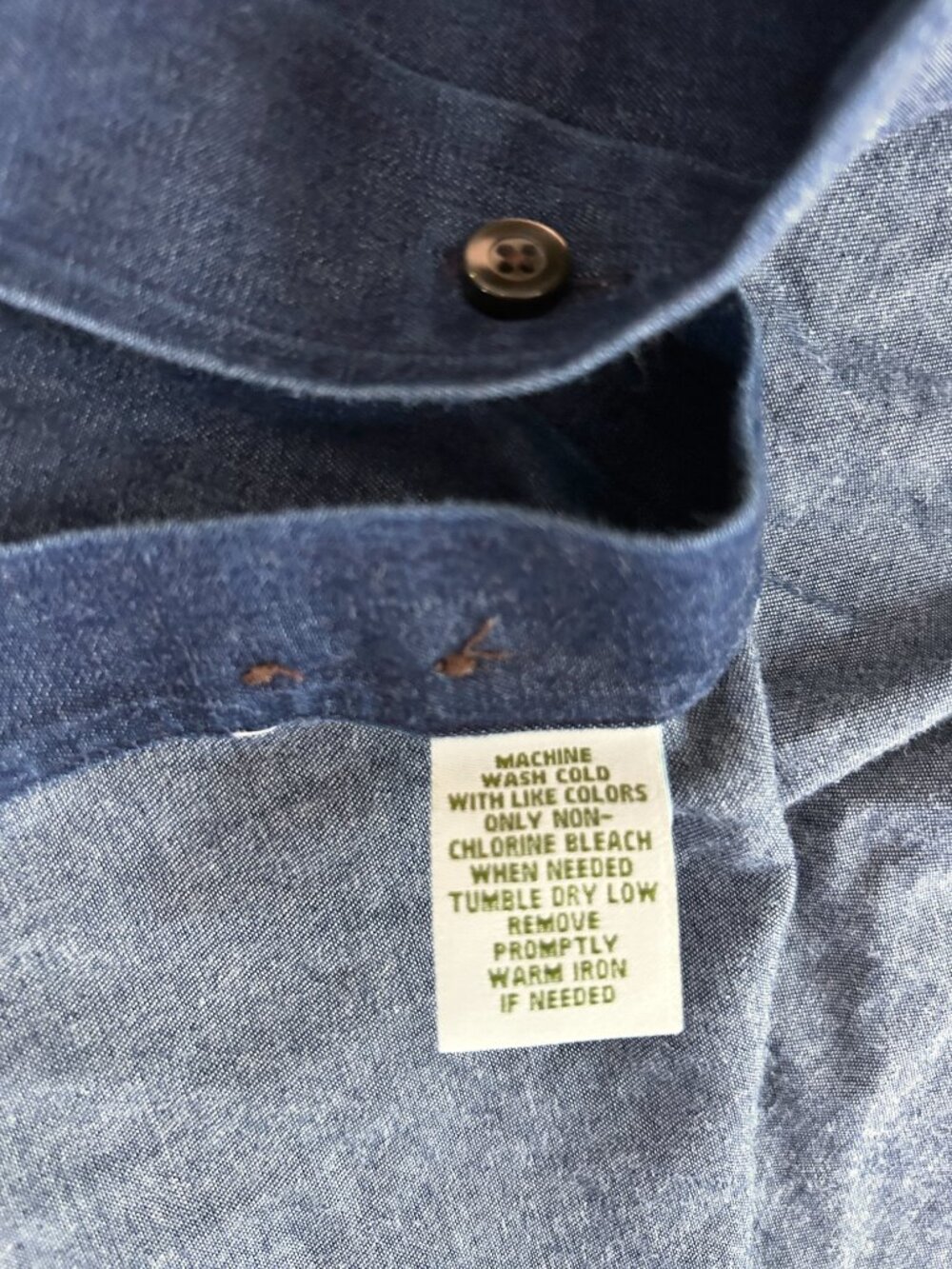Vintage Orvis Chambray Button Down Shirt Made in Hong Kong 100% Cotton L - Picture 8 of 8